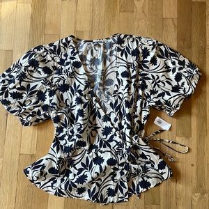 NWT Old Navy Puff Sleeve Floral Wrap Top